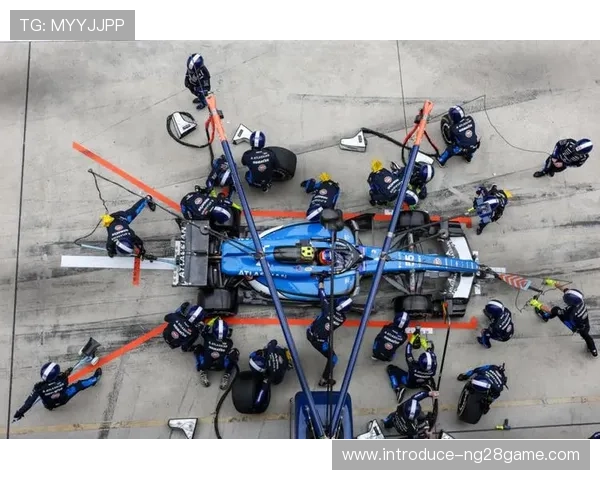 F1赛季最新动态揭秘顶尖车队激烈争夺积分榜风云