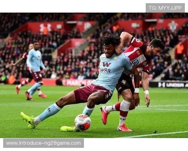 布伦特福德俱乐部最新动态：新签约球员亮相 力争英超赛季突破